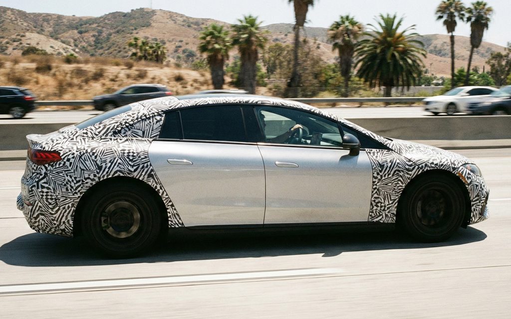 Обіцянки проти реальності: Tesla Cybercab помітили на випробуваннях, і фанати спантеличені