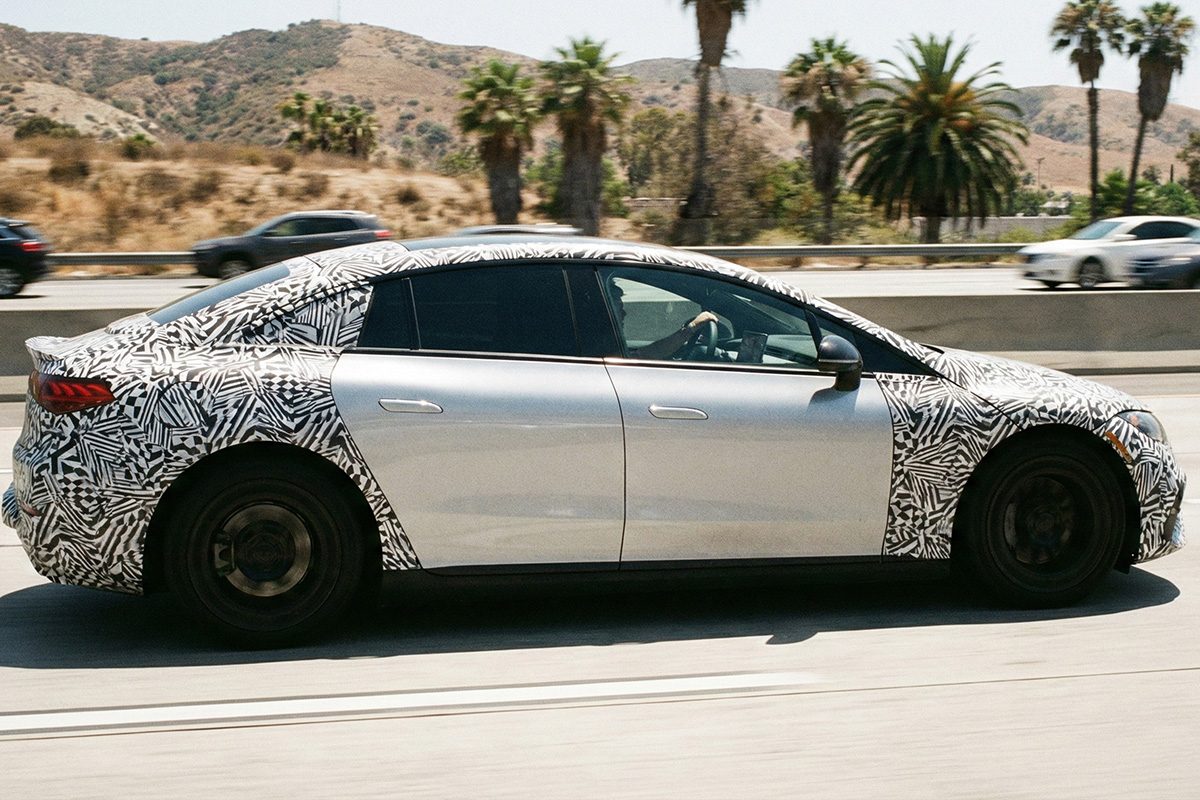 Обіцянки проти реальності: Tesla Cybercab помітили на випробуваннях, і фанати спантеличені