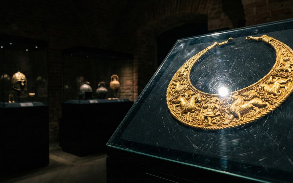 Золота крапка в історії: як 2,5 тонни скіфських скарбів повернулися до Києва наперекір усьому