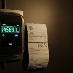 "Золоті" кіловати: скільки коштуватиме тепло і світло цієї зими та хто отримає знижку