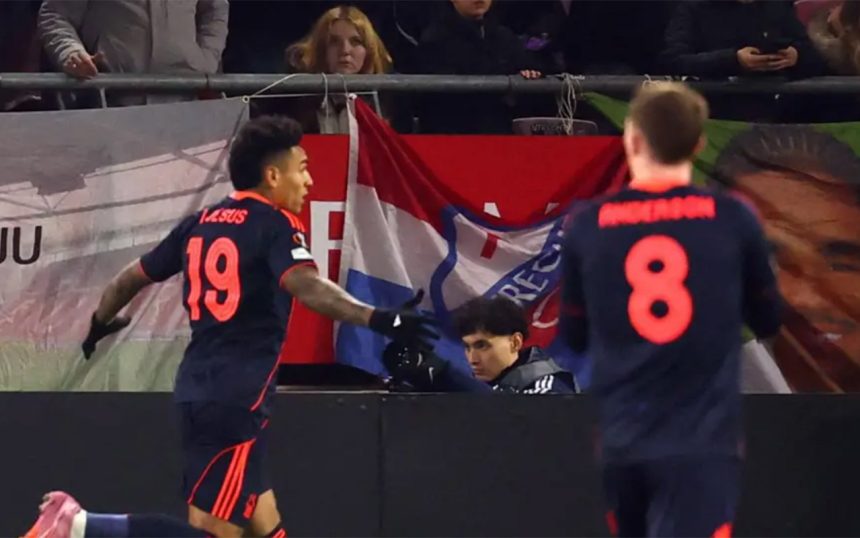 Холодний душ у Німеччині: чому «Шахтар» не встояв перед машиною Компані