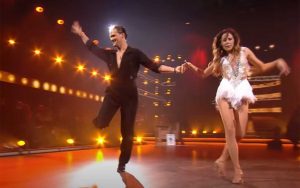 Пристрасті за лаштунками: Наталка Денисенко здивувала публіку обіймами з Юрієм Савранським