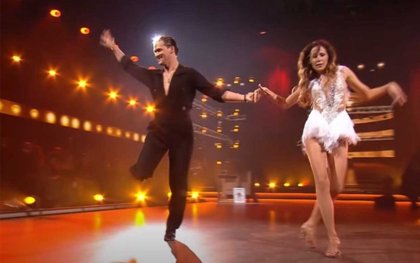 Пристрасті за лаштунками: Наталка Денисенко здивувала публіку обіймами з Юрієм Савранським