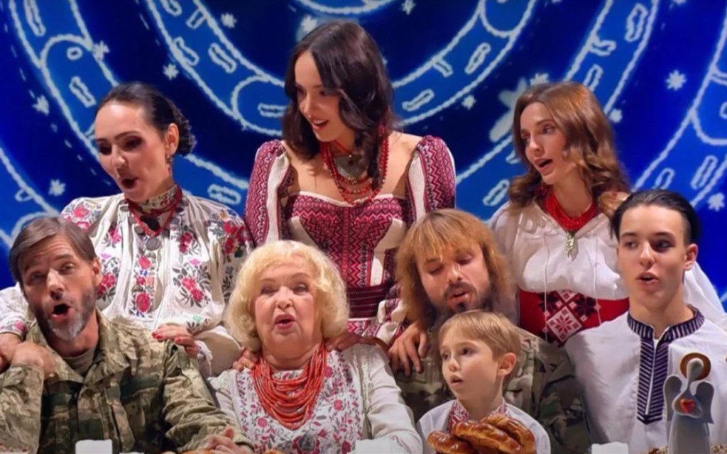 Родинний фронт Ади Роговцевої: легендарна акторка показала онука та зятя, що воюють