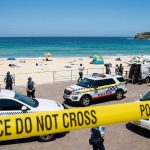 Жах у Сіднеї: невідомі відкрили вогонь на пляжі Бонді-біч під час святкування Хануки