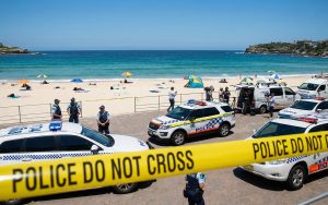 Жах у Сіднеї: невідомі відкрили вогонь на пляжі Бонді-біч під час святкування Хануки