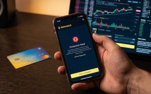 Картки на "стоп": Binance призупинив пряме виведення гривні для українців