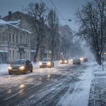 Зима показує характер: українців попередили про сніг та штормовий вітер на вихідних