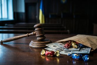 «Цукерки» вартістю в свободу: Редакція Realnist аналізує нову схему закарпатського судді