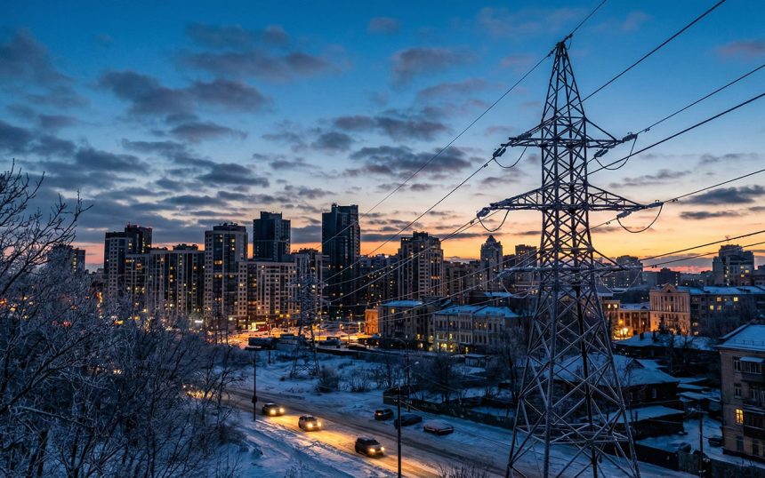 Енергосистема під тиском: Що відомо про графіки відключень світла на 24 грудня