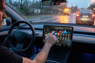 Ергономічний кошмар: Чому сучасні кнопки в авто змушують водіїв нервувати