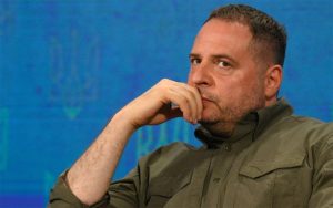 Військова служба родичів топпосадовців: кейс Дениса Єрмака та суспільний запит на справедливість