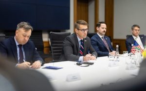 Гуманітарний пріоритет: чому візит Райлі Барнса до Києва є сигналом для агресора