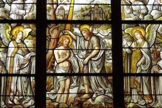 Свята вода-2026: новий календар, правила набору та секрети зберігання агіасми