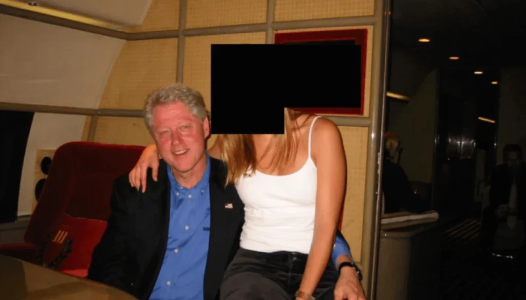 Файли Епштейна знову на слуху: що це таке та як пов'язаний із цим Трамп