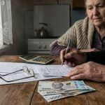 Перерахунок пенсій з 1 січня: на скільки зростуть виплати у 2026 році та кого це торкнеться