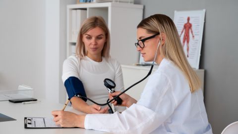 Коли та де можна пройти «Скринінг здоров’я 40+»: як отримати 2000 грн