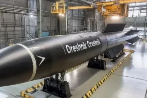 Росія вдарила по Львову «Орєшніком»: СБУ показала уламки, що відомо про ракету та чи можна її збити