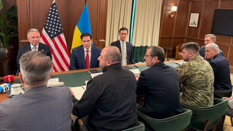 Що таке формула Анкориджа: які умови РФ щодо Донбасу і чому говорять про “замороження фронту”