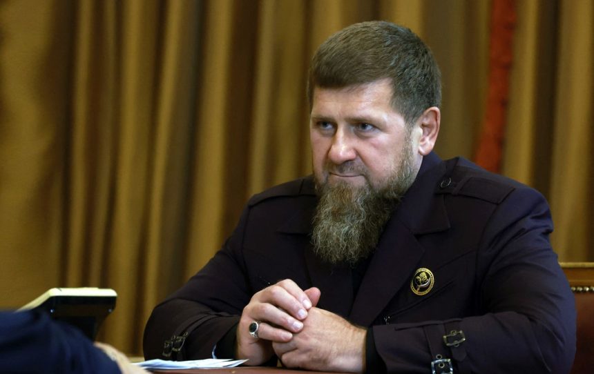 У Кадирова відмовили нирки: хто може очолити Чечню після нього
