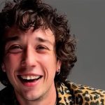 Мікрофон і підручник: чому популярний співак ENLEO пішов працювати до школи