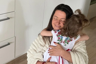 "Не треба відрізати волосся": Наталія Могилевська показала домашні будні з донькою