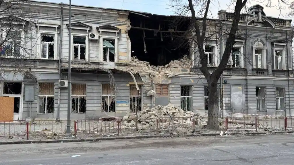 Атака по Одесі: пошкоджено юридичний ліцей — пам’ятку архітектури
