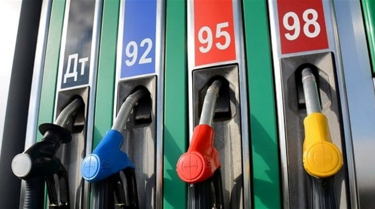 Бензин, дизель і газ у лютому дорожчають: скільки коштуватимуть