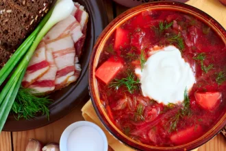 Борщ підтримки за 1 грн від Клопотенка: де замовити в Києві та як знайти в Glovo, Bolt і LOKO