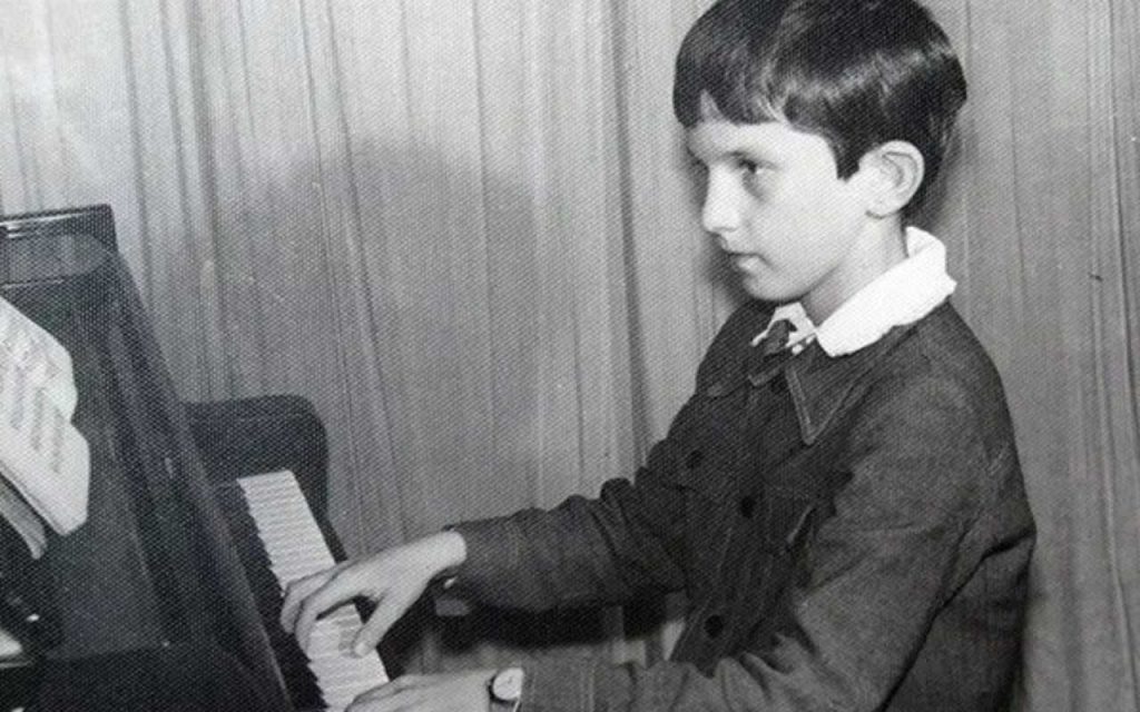 Андрій Кузьменко в дитинстві Фото: з сімейного архіву артиста
