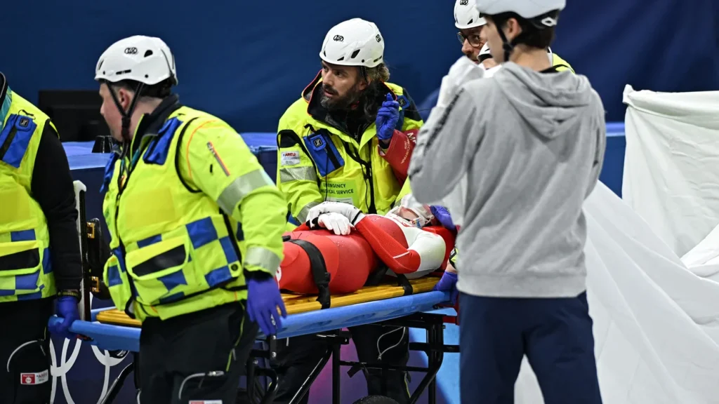 Ковзанами порізали обличчя на Олімпіаді-2026: що сталося з Камілою Селльє