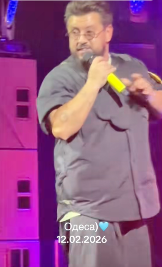 MONATIK після концерту в Одесі: нова зачіска, стиль і хвиля чуток про «нове обличчя»