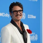 Педро Паскаль і Рафаель Оларра у Нью-Йорку: прогулянка, «Буремний перевал» і хвиля чуток