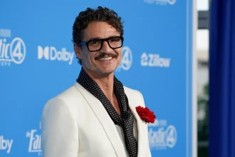 Педро Паскаль і Рафаель Оларра у Нью-Йорку: прогулянка, «Буремний перевал» і хвиля чуток