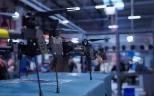 Альянс технологій та досвіду: Зеленський презентував перший "розумний" дрон від українсько-німецького гіганта Quantum Frontline Industries