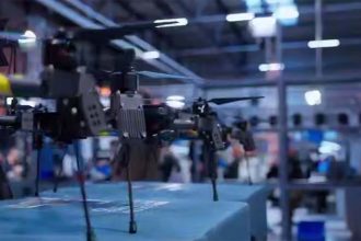 Альянс технологій та досвіду: Зеленський презентував перший "розумний" дрон від українсько-німецького гіганта Quantum Frontline Industries