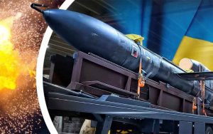 Вогняний привіт для Путіна: як український "Фламінго" перетворив на попіл ангари з "Орешніком" у Капустиному Яру