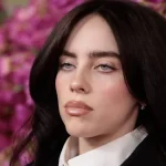 Біллі Айліш готує першу головну роль у кіно в екранізації «Під скляним ковпаком»