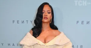 Будинок Ріанни в Лос-Анджелесі обстріляли з гвинтівки, підозрювану затримали