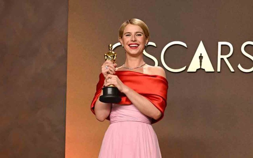 Історичний тріумф на "Оскар-2026": Джессі Баклі здобула статуетку за найкращу жіночу роль у драмі "Гамнет"