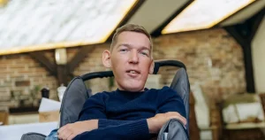 Повернувся Назарій Гусаков, якого підозрюють у привласненні пожертв на лікування СМА — що про нього відомо