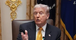 Трамп заявив, що може «завоювати Кубу», поки ведуть переговори