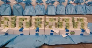 Угорщина зупинила інкасаторські авто Ощадбанку: де зараз гроші й золото