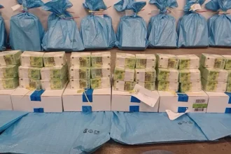 Угорщина зупинила інкасаторські авто Ощадбанку: де зараз гроші й золото