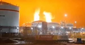 Усть-Луга палає після удару дронів — що відомо про пожежу в порту