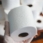 "Ні" целюлозі: чому мільйони людей назавжди відмовляються від туалетного паперу та чим його замінюють