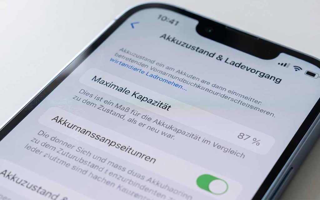Як зберегти батарею смартфона: 10 порад що подовжують заряд