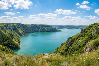 10 місць в Україні що схожі на закордонні курорти і коштують вдесятеро дешевше