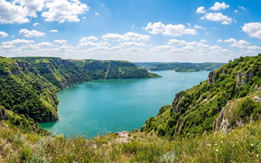 10 місць в Україні що схожі на закордонні курорти і коштують вдесятеро дешевше