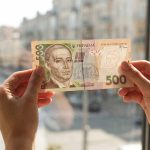Як розпізнати підроблені гроші: поради НБУ та прості методи перевірки